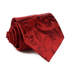 Anyagában mintás, piros nyakkendő díszzsebkendővel